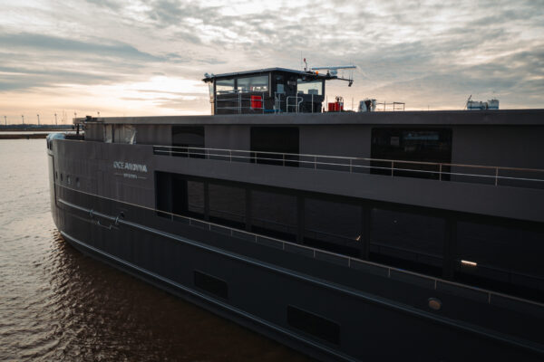 Exterior Boat Oceandiva London